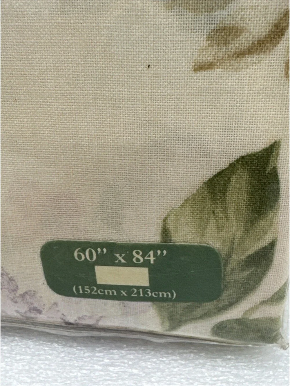 Vintage Holiday At Home Fabric Floral tablecloth Cottage Core 60x84” Rectangular